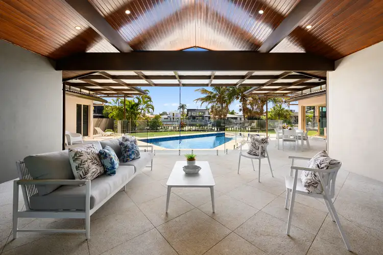 11 Via Roma, Isle of Capri QLD 4217