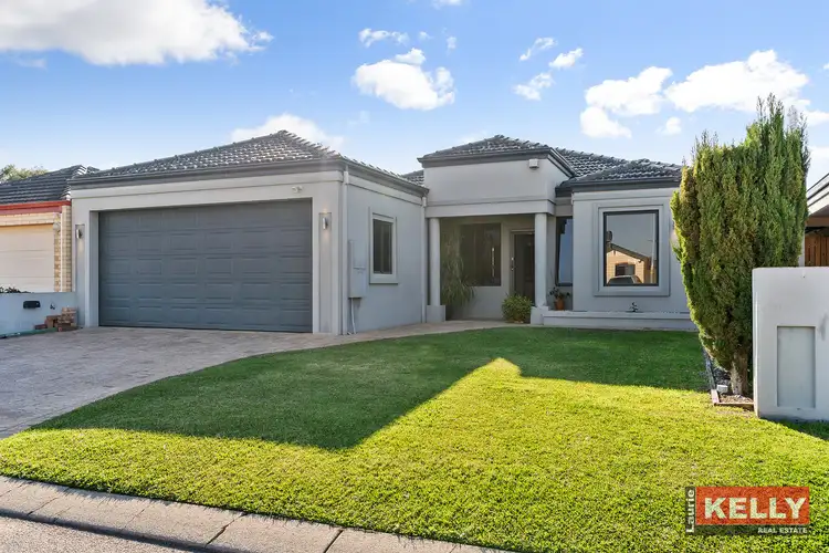 18 Richards Place, Cannington WA 6107