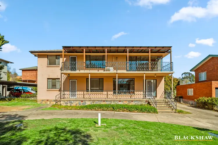 148 Monaro Crescent