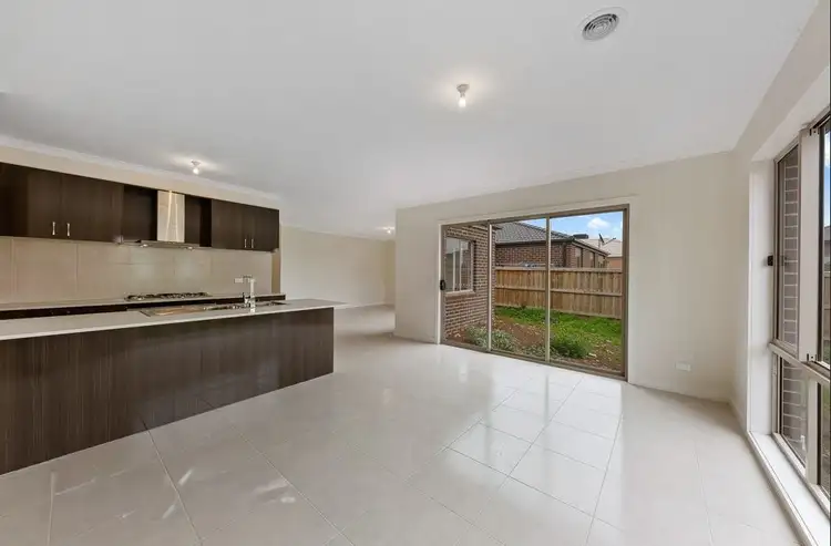 Fifth view of Homely house listing, 2 Myoora Street, Werribee VIC 3030