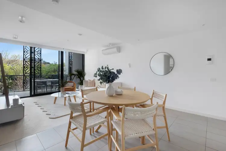 221/14 Elizabeth Street