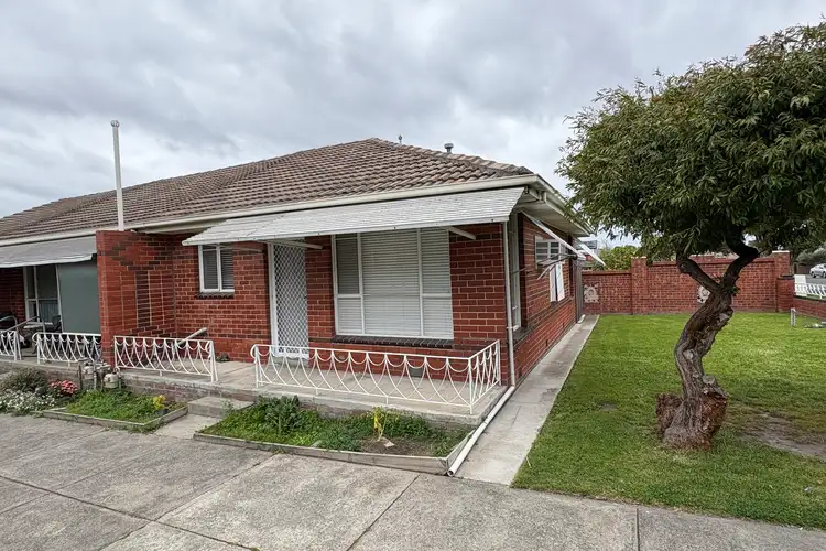 1/142 Barrow Street, Coburg VIC 3058