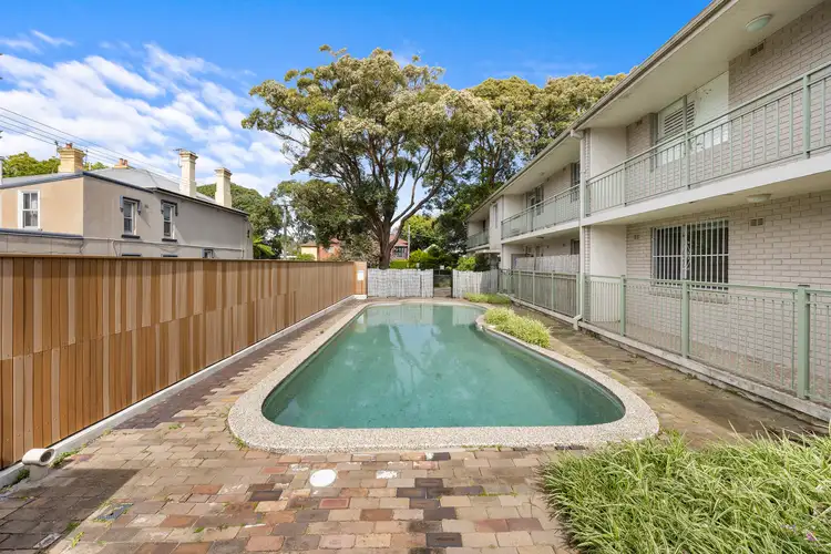 2/13 Macquarie Terrace, Balmain NSW 2041