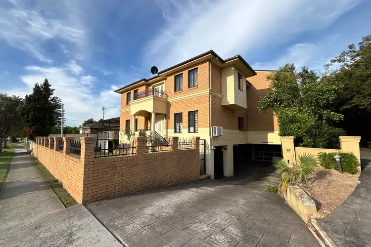 8/143-145 Blaxcell Street, Granville NSW 2142