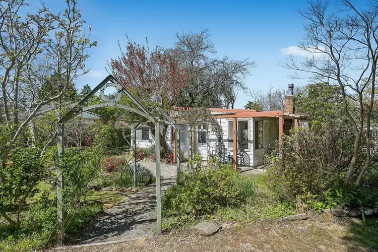 4 Nelson Avenue, Wentworth Falls NSW 2782