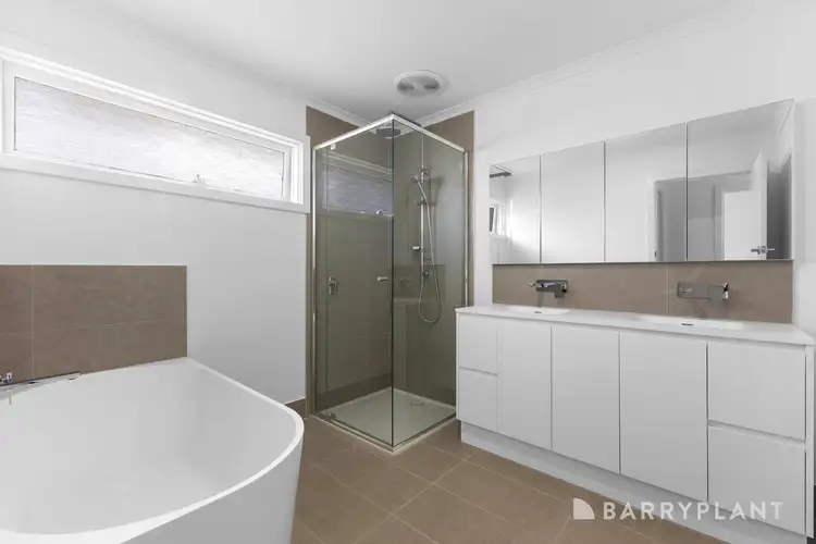 Fourth view of Homely house listing, 2 Avis Court, Ringwood VIC 3134
