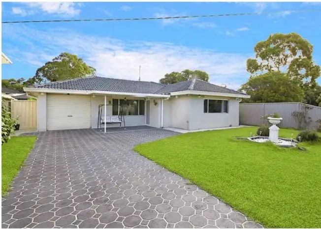 8 Station Road, Toongabbie NSW 2146