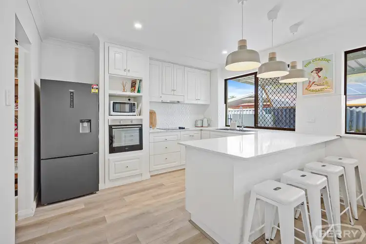 Seventh view of Homely house listing, 1 Yamba Court, Halls Head WA 6210