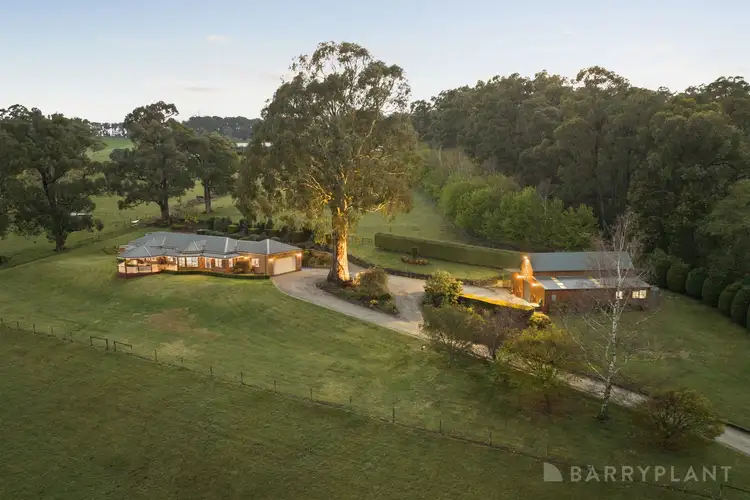 30 Edmunds Road, Cockatoo VIC 3781