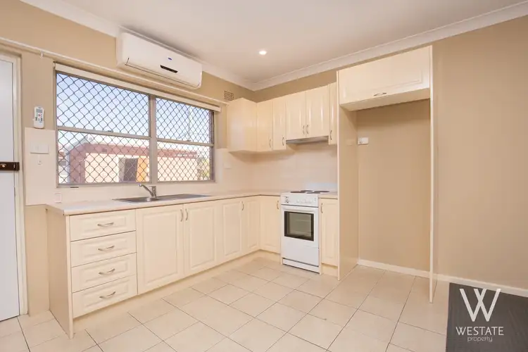 2/110 Bentinck Street, Bathurst NSW 2795
