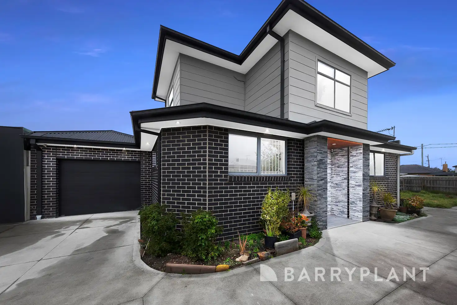 Main view of Homely townhouse listing, 2/127 William Street, St Albans VIC 3021