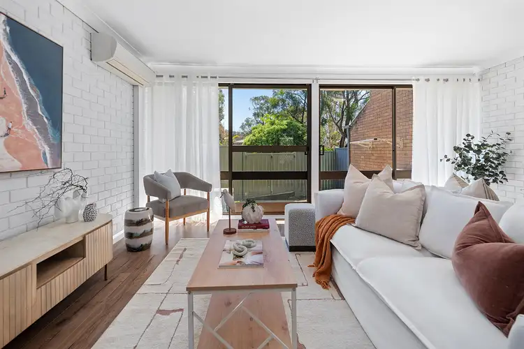 31/22 Chifley Drive