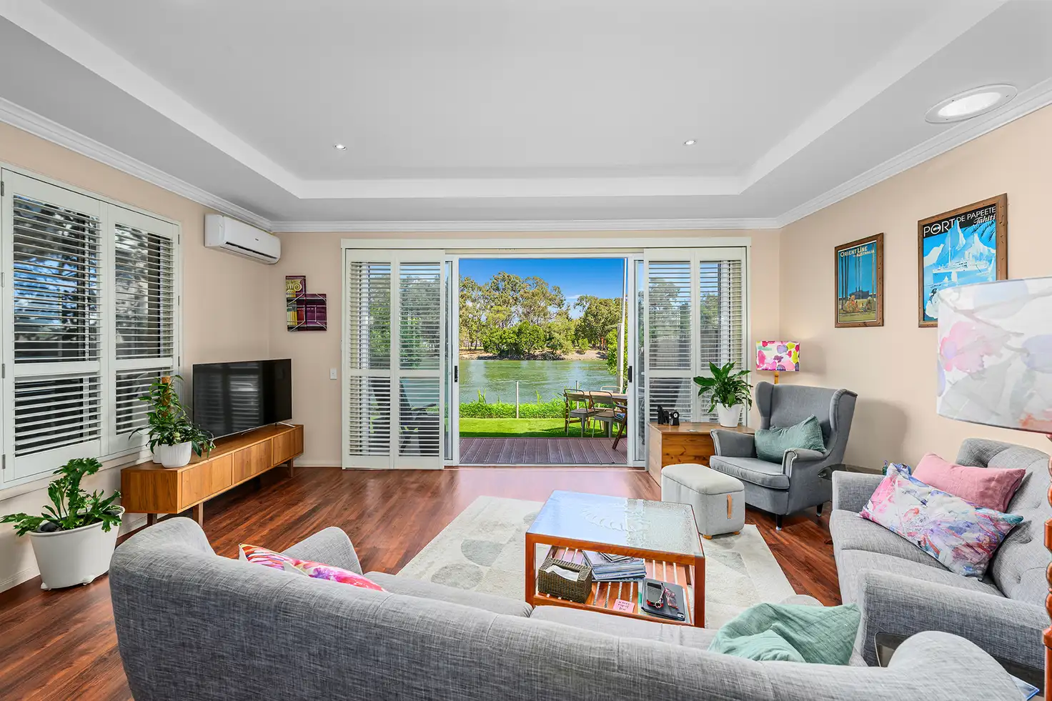 Main view of Homely house listing, 2/243 Stanhill Drive, Chevron Island QLD 4217