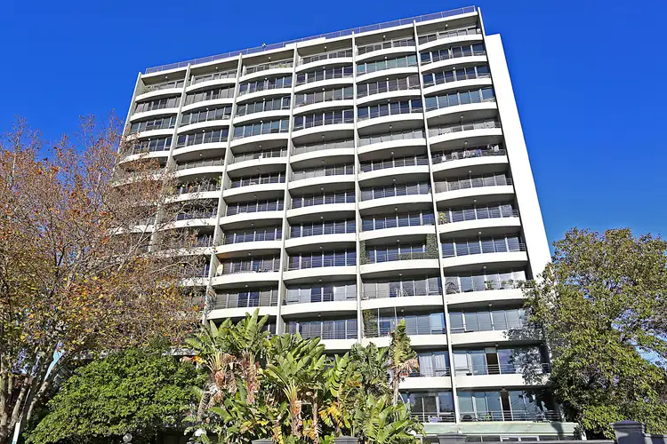 206/81 Queen Road, Melbourne VIC 3004