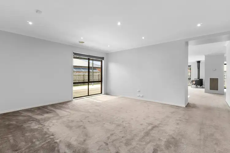 Third view of Homely house listing, 10 Orton Court, Cobden VIC 3266
