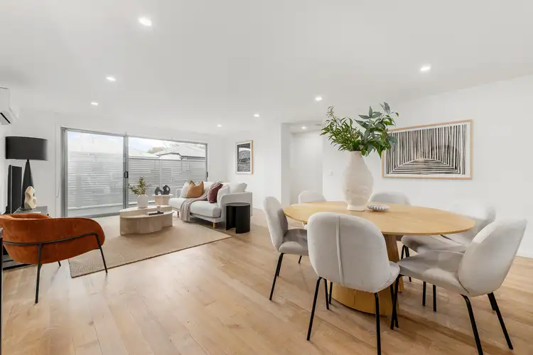 4/49 Rosamond Road, Maidstone VIC 3012
