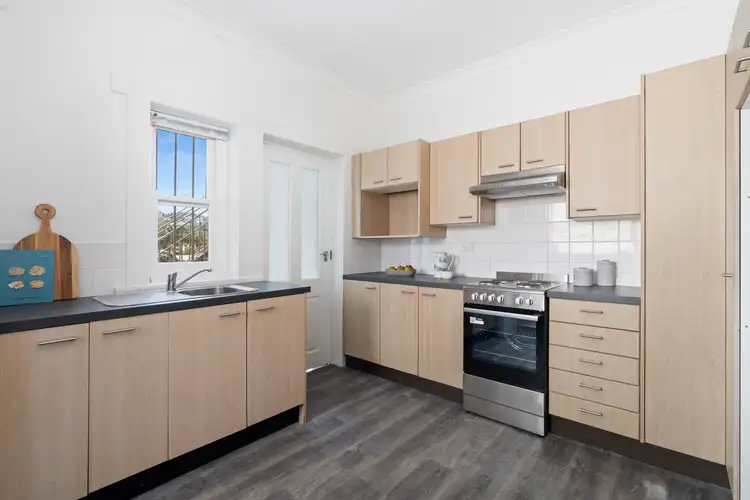 Sixth view of Homely unit listing, 2/11 Tipper Avenue, Bronte NSW 2024