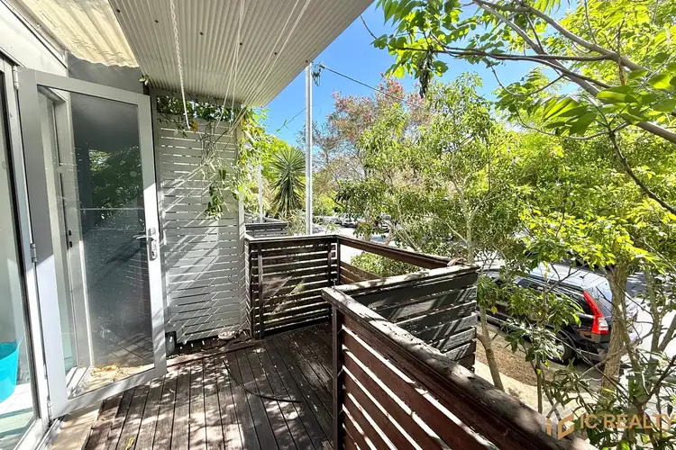 2/197 Victoria Street