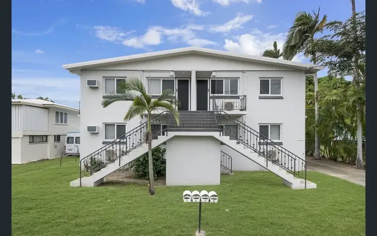 1/15 Carr Street, Hermit Park QLD 4812