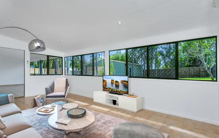16 Grampian Close, Smithfield QLD 4878