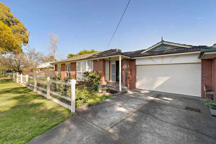2 Silverley Road, Croydon VIC 3136