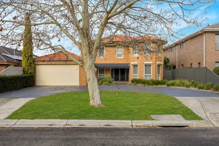 11 Highwood Drive, Hillside VIC 3037