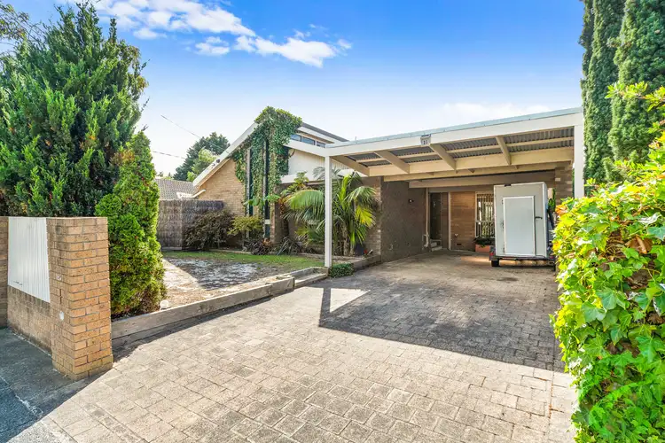 23 Benelong Crescent, Seaford VIC 3198