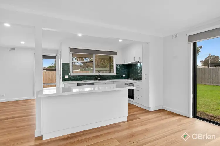 94 Robertson Drive, Mornington VIC 3931