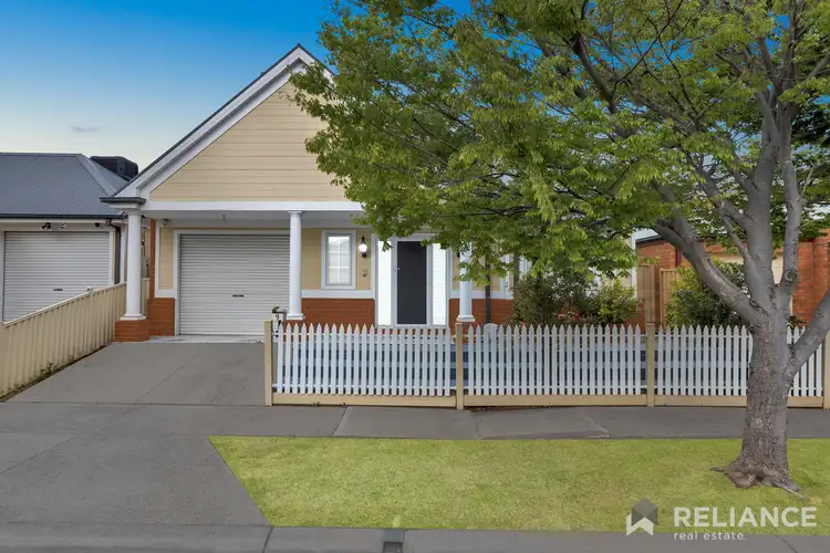 9 Como Glen, Caroline Springs VIC 3023