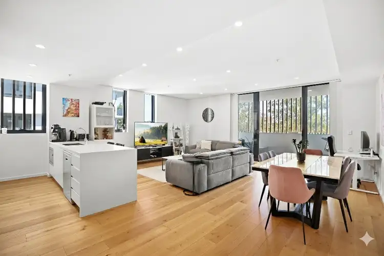 306/100 Fairway Drive