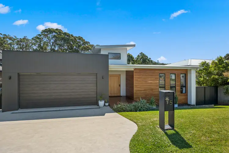 5 Grandview Close, Sapphire Beach NSW 2450