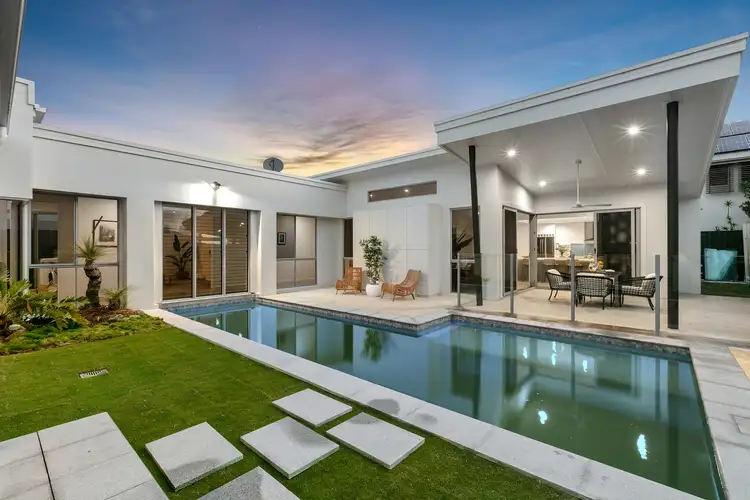 4 Trinidad Street, Kawana Island QLD 4575
