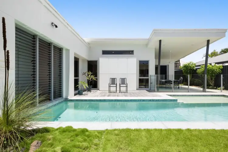 4 Trinidad Street, Kawana Island QLD 4575