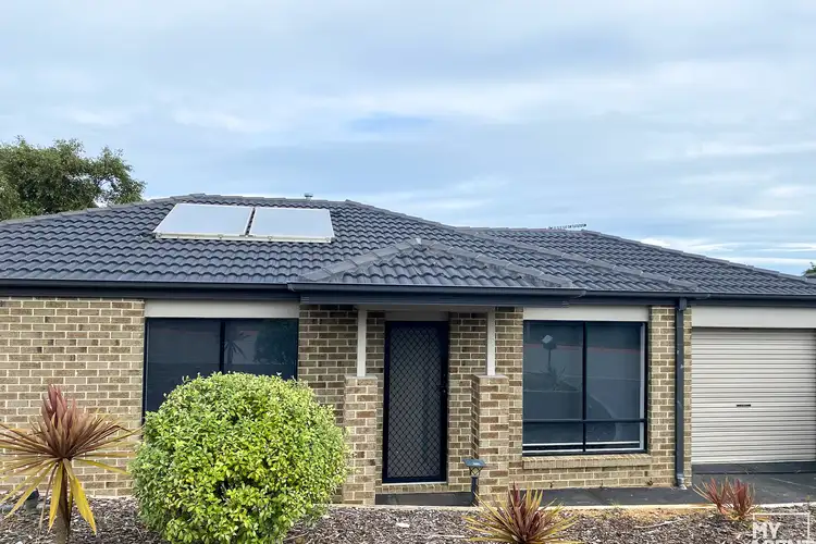 8/11 Hawk Avenue, Pakenham VIC 3810