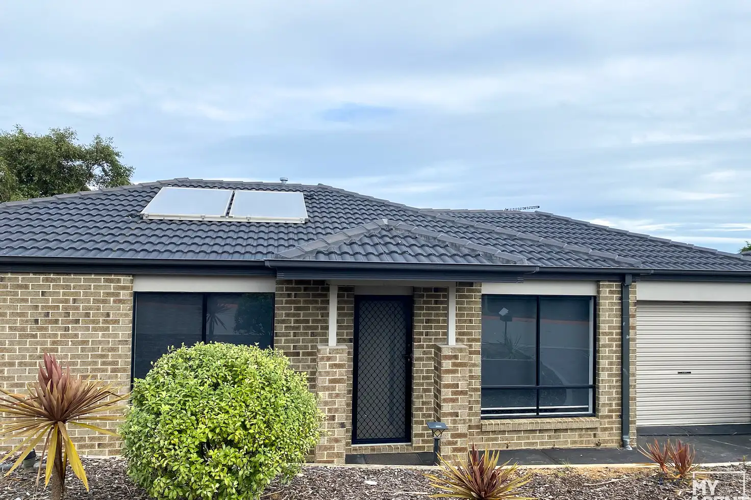 Main view of Homely unit listing, 8/11 Hawk Avenue, Pakenham VIC 3810