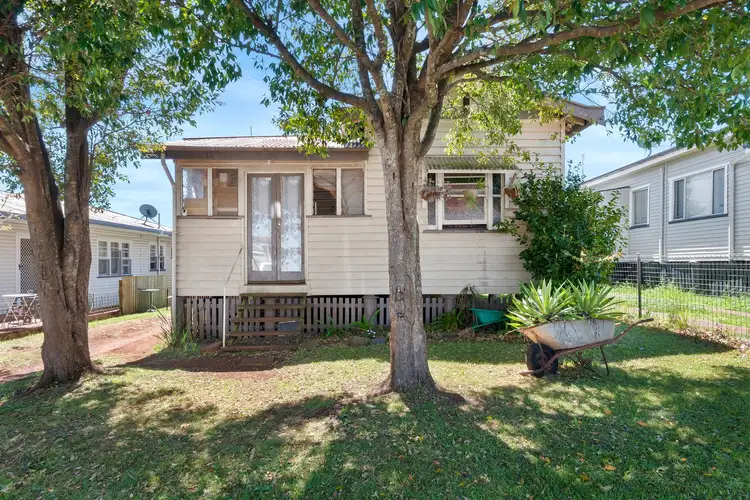19 Chamberlain Street, North Toowoomba QLD 4350