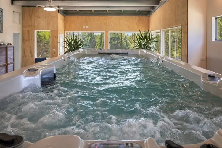 8 Glover Drive, Yass NSW 2582