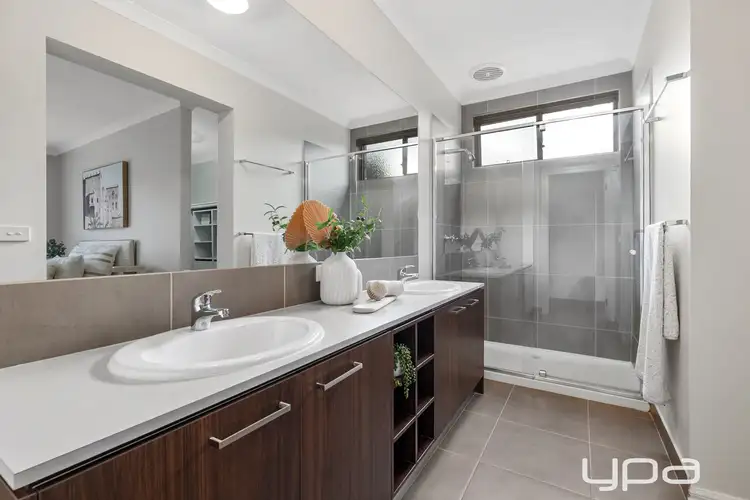 Fourth view of Homely house listing, 32 Cooloongup Crescent, Harkness VIC 3337