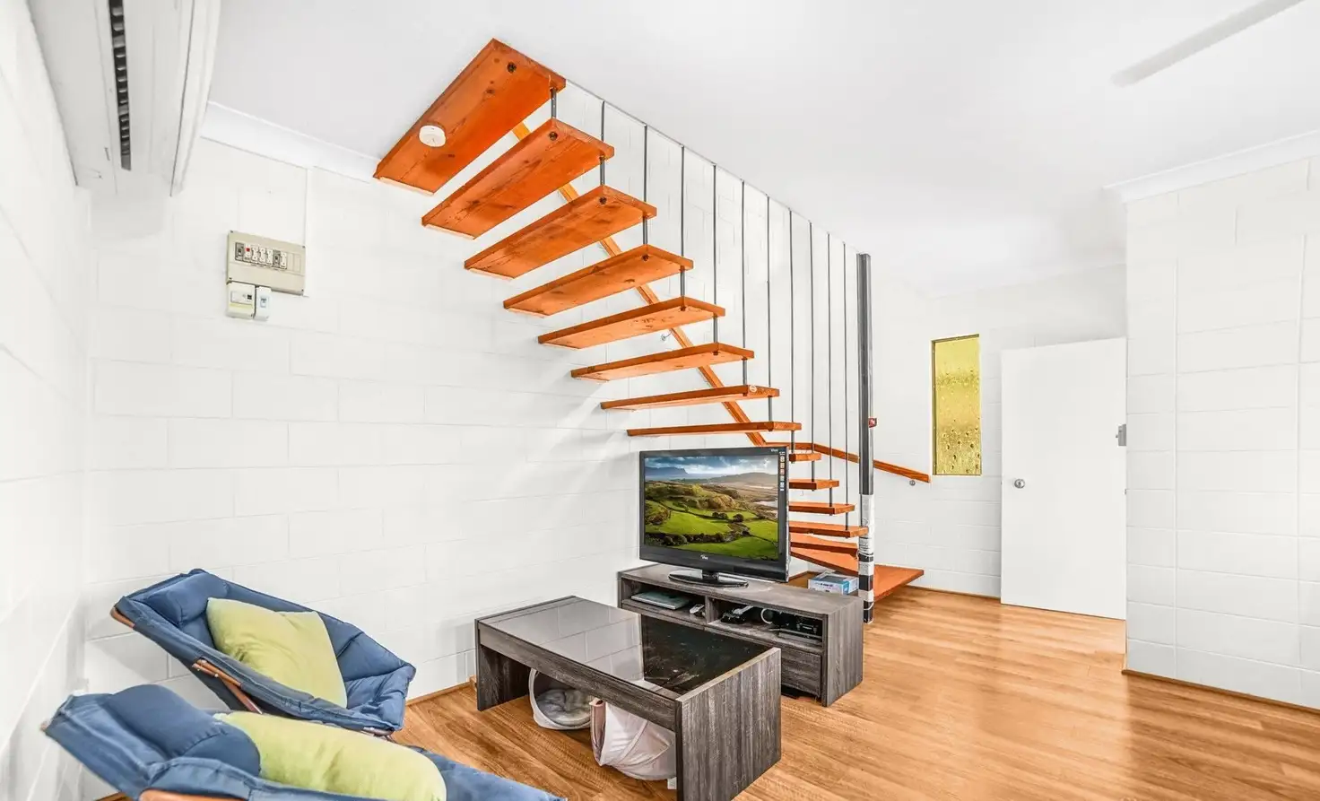 Main view of Homely unit listing, 1/21 Pioneer Street, Manoora QLD 4870
