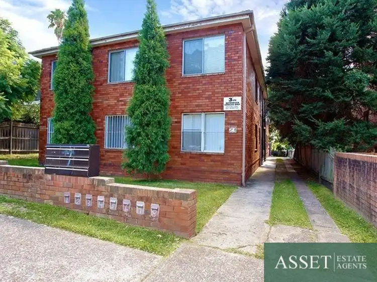 1/23 Eden Street