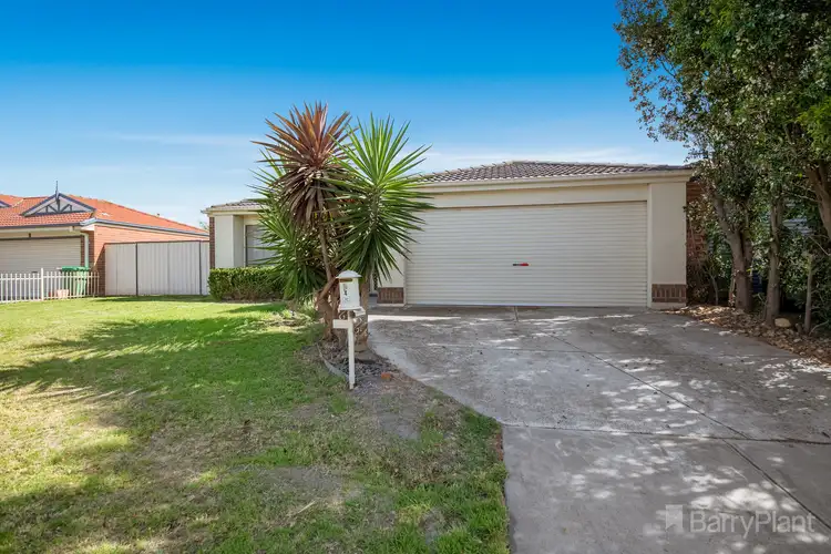 4 Blackmore Close, Pakenham VIC 3810