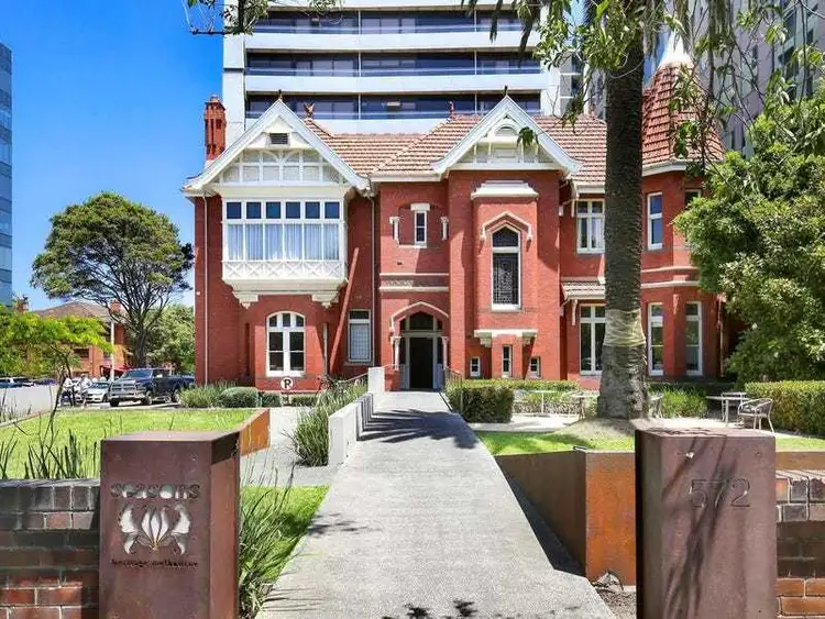 1327/572 St Kilda Road, Melbourne VIC 3000