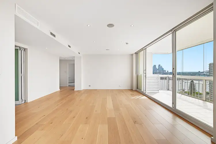 71/66 Darling Point Road