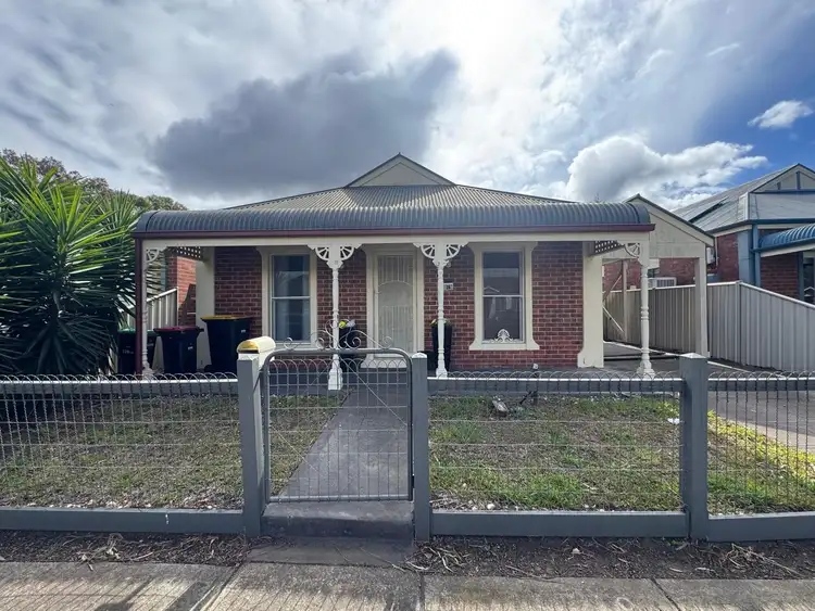 28 Abbington Crescent, Caroline Springs VIC 3023