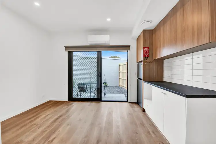 R3/24 Banyan Drive, Frankston VIC 3199