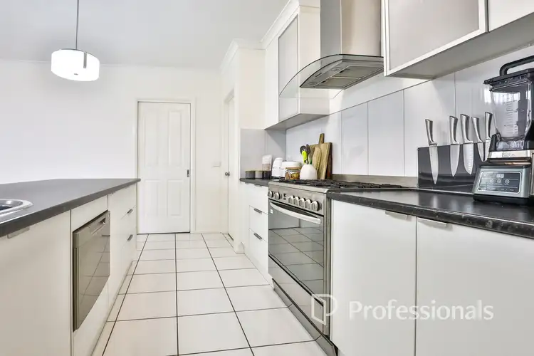 Fifth view of Homely house listing, 10 Barraclough Way, Mildura VIC 3500