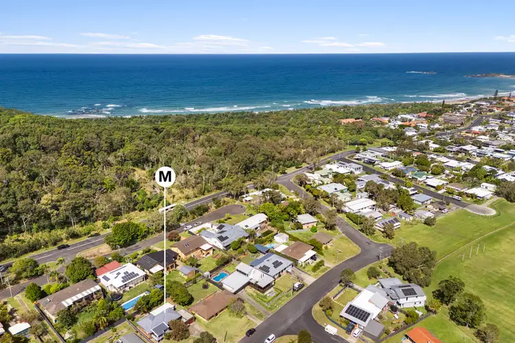 32 Twenty Fifth Avenue, Sawtell NSW 2452