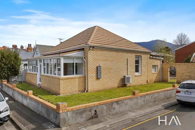 2 Balmoral Street, Sandy Bay TAS 7005