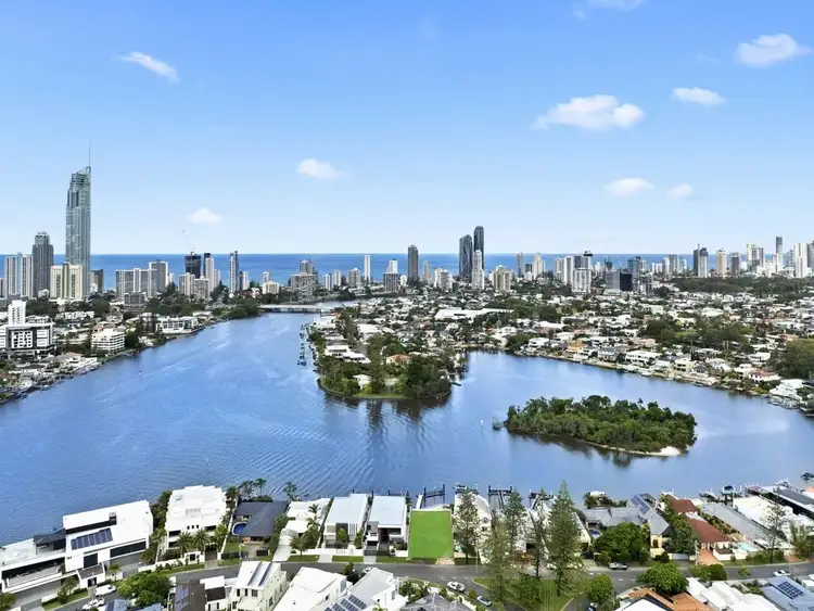 27 The Promenade, Isle of Capri QLD 4217