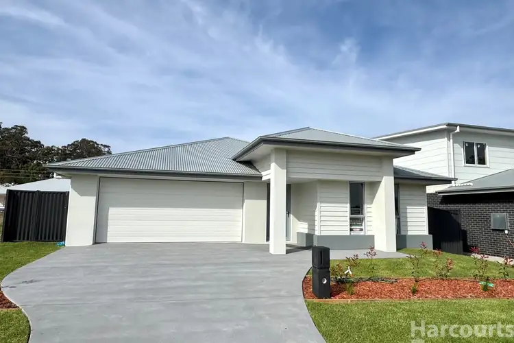 6 Wildwood Way, Thrumster NSW 2444
